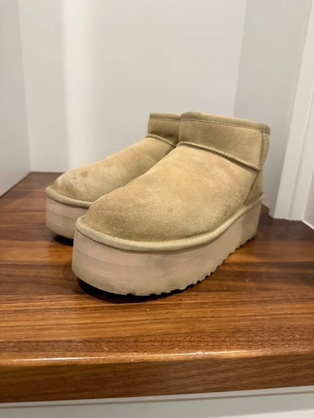 UGG Classic Ultra Mini Platform | Mustard Seed | Size 8
